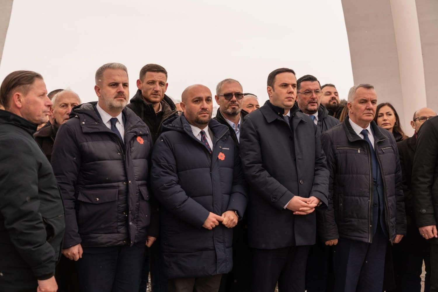 Visar Azemi beri homazhe në Reçak