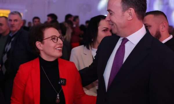 Gërvalla: I shkëlqyeshëm, i guximshëm, i ditur, i ndershëm deri në palcë- po bëhen fushata- qytetari e njeh Faton Pecin