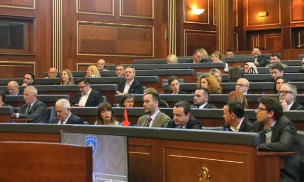 Vazhdon bllokada, dështon për të 23-ën herë konstituimi i Kuvendit të Kosovës