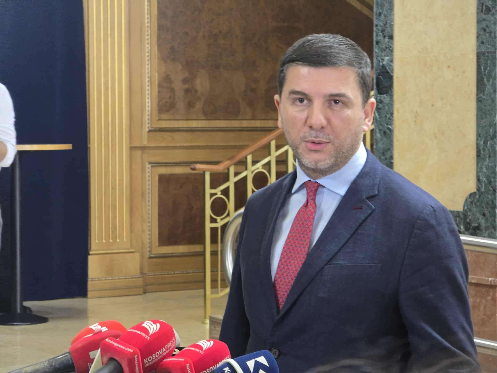 Krasniqi: Votojmë vetëm ndonjë kandidat të VV-së që s’ka qenë pjesë e Qeverisë