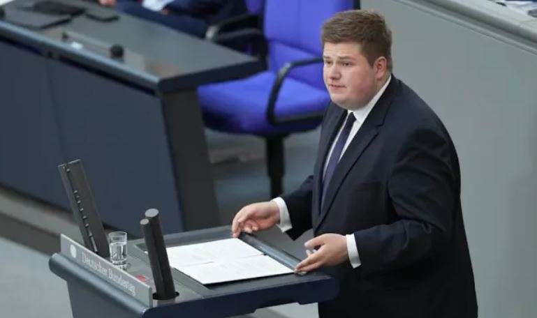 Deputeti gjerman: Qeveria stabile, kusht për rrugën e Kosovës drejt BE-së
