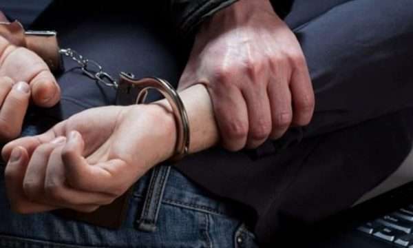Ferizaj, arrestohen dy burra pasi gjuajtën me armë gjatë ahengjeve familjare