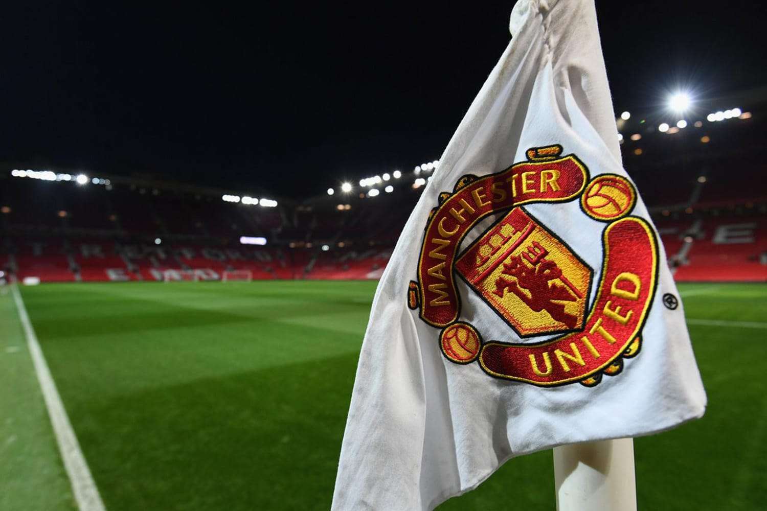Man United nuk dorëzohet, po insiston në transferimin e ‘bishës’ së mesfushës
