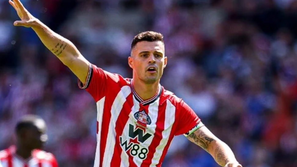 Xhaka me shiritin e kapitenit në krah, por debutimi i tij me Sunderland vjen me humbje