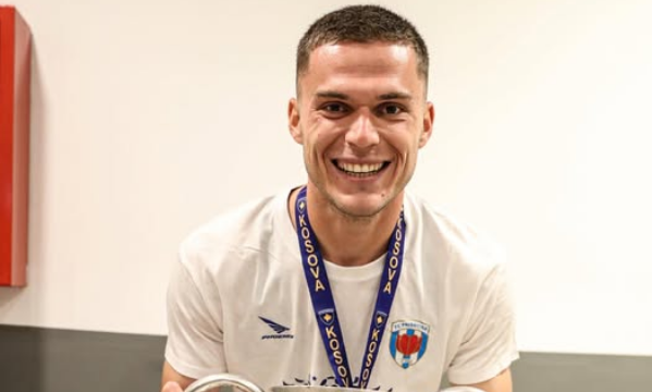Ron Rraçi i thotë lamtumirë FC Prishtinës para se t’i bashkohet Hajdukut të Splitit