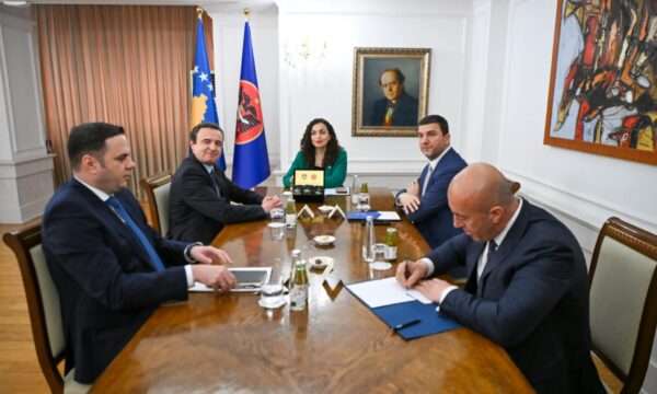 Tentativa e re e Osmanit për dalje nga ngërçi, takon sot veç e veç krerët politikë – e nis me Kurtin