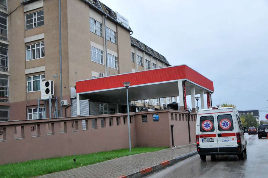 Vdes një i burgosur në QKUK, po trajtohej nga gripi