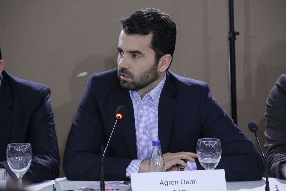 Bastoret online dhe taksat e larta për importin e vetura, reagon Agron Demi