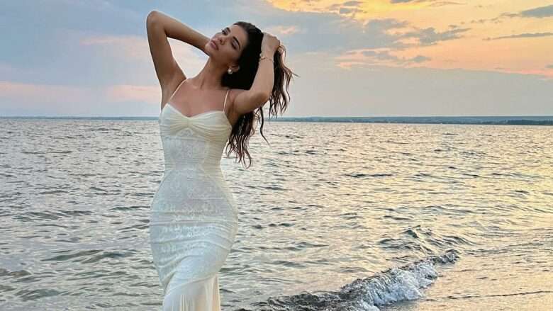 Arbenita Ismajli shmang raportimet për urdhër-arrest ndërkombëtar, publikon fotografi duke u relaksuar në pushime