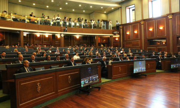 Gjykata Kushtetuese s’i pajton partitë për konstituimin e Kuvendit, s’pritet rezultat as sot