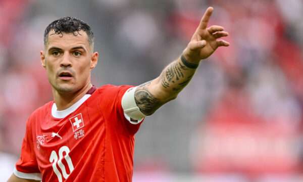Granit Xhaka, emri që po përmendet në zyret e Milanit