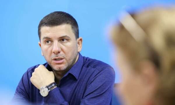 Krasniqi përjashton çdo mundësi për koalicion me Vetëvendosjen: Hendeku mes nesh është shumë i madh