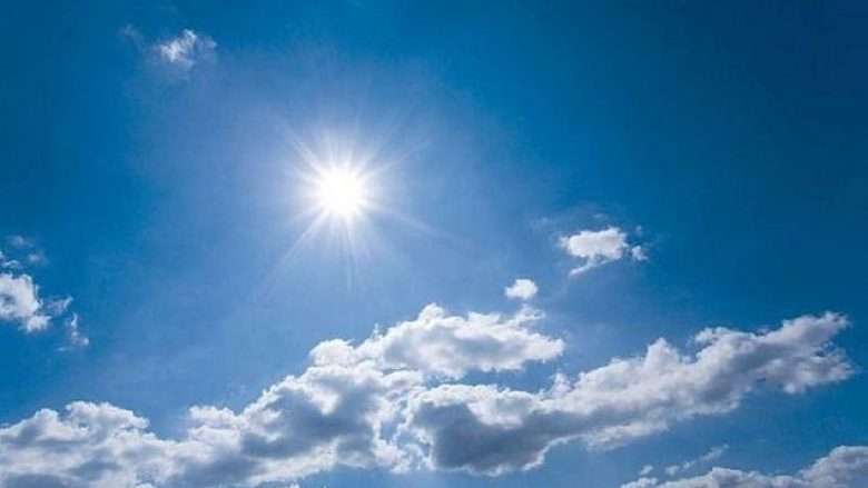 Mot i ndryshueshëm këtë javë, reshje shiu e diell