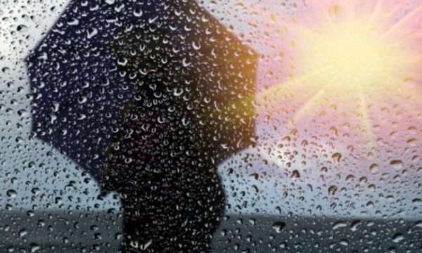 Rënie e temperaturave në fundjavë, shi kohë pas kohe