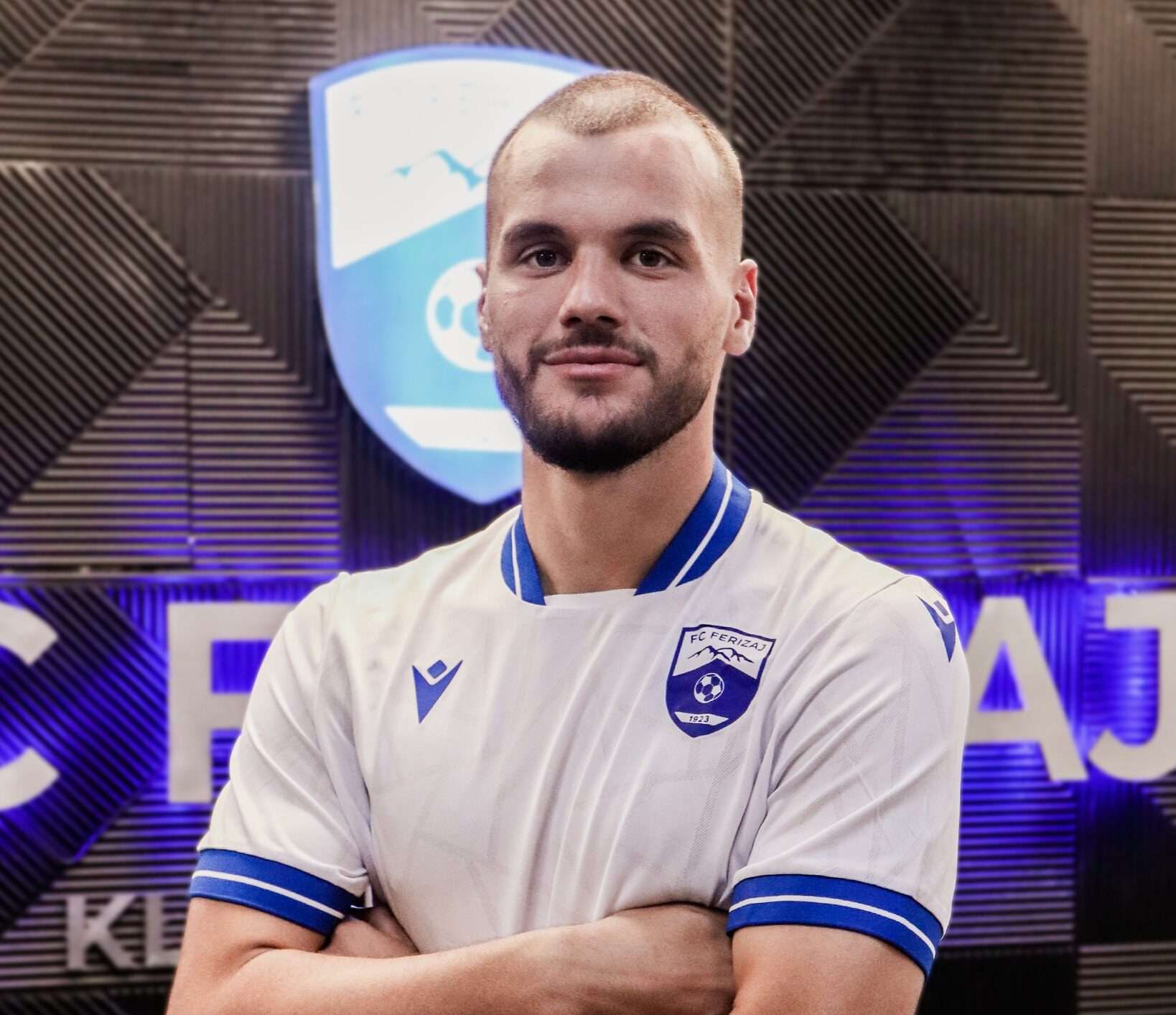 Ferizaj e rikthen Ardit Topallajn