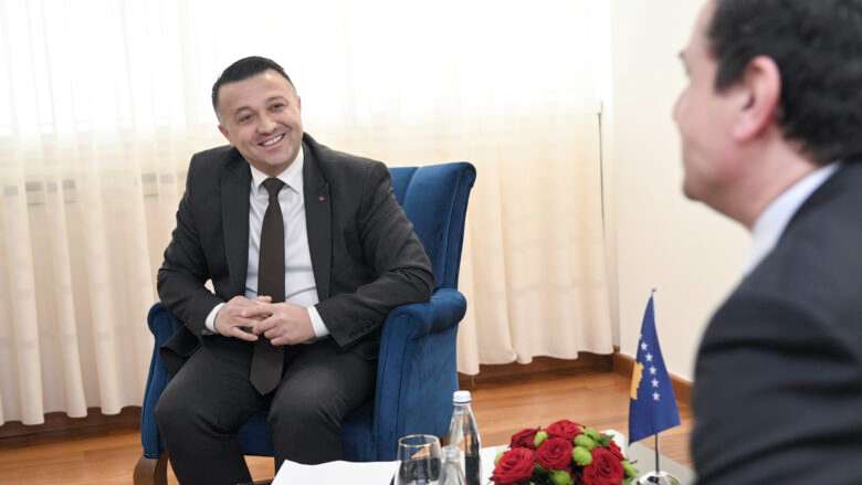Berisha: S’kam marrëveshje me Kurtin – s’e votoj dikë që nuk më respekton